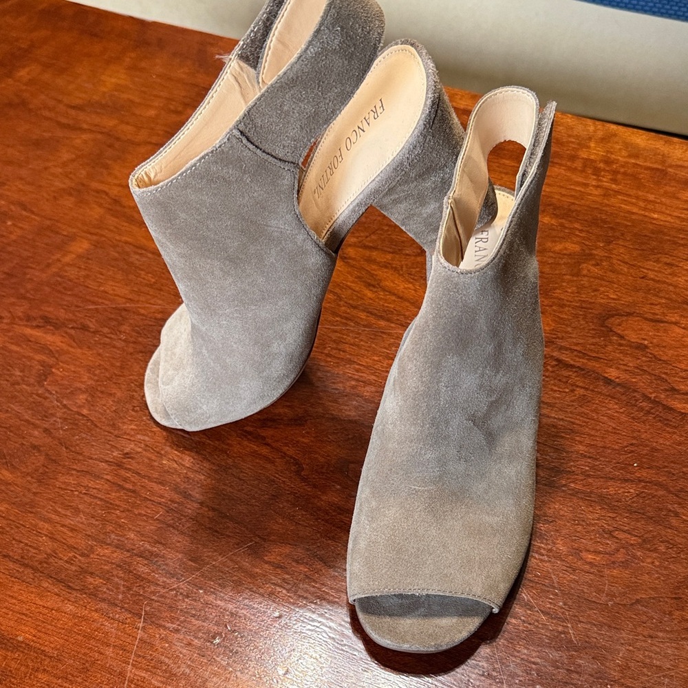 Franco Fortini Gray Suede Peep-Toe Heels